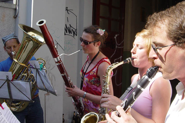 Zentralkapelle Berlin am Südstern beim Karneval der Kulturen 2003