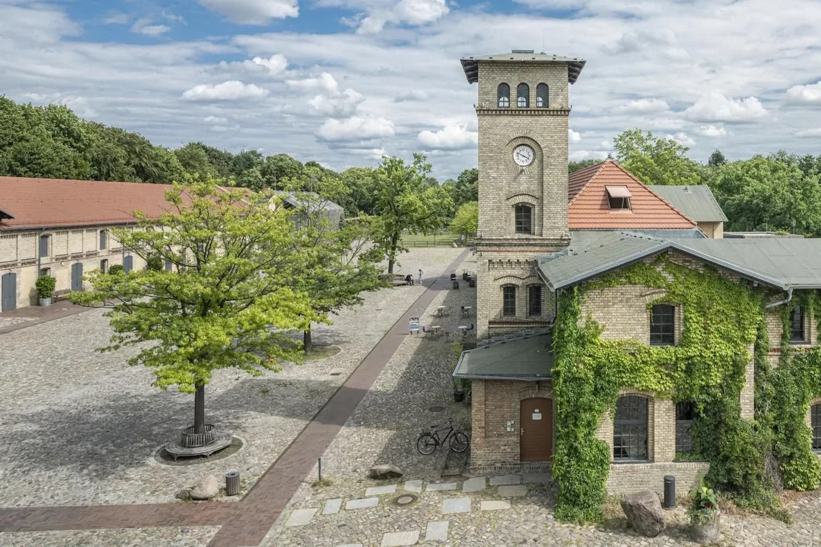 Zentralkapelle: Sommerfrische - Ausflugskonzert der Zentralkapelle im Gutshof Britz